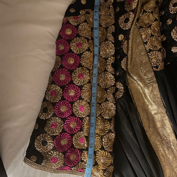 Modest Middle Eastern Dress - Picture 2 of 5